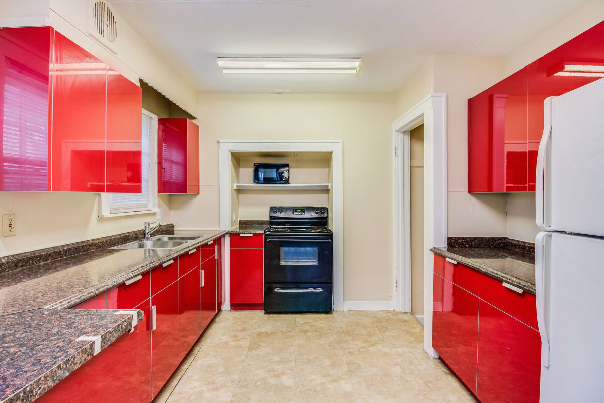 Photos and Video of MSU Houses For Rent in East Lansing, MI